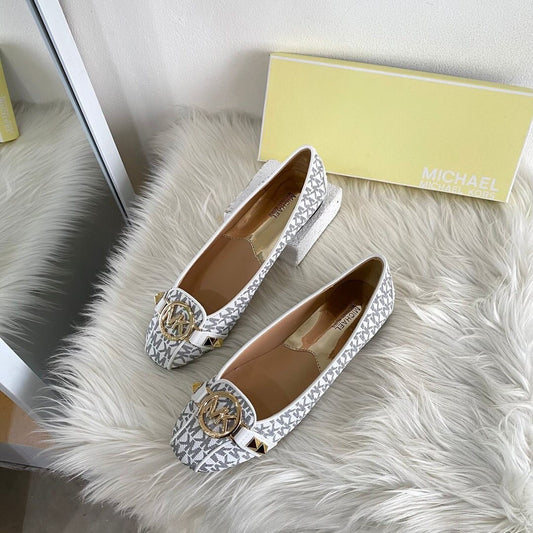 Women's Grain Leather Sandals with Tassel Detailing and Full Motif - White