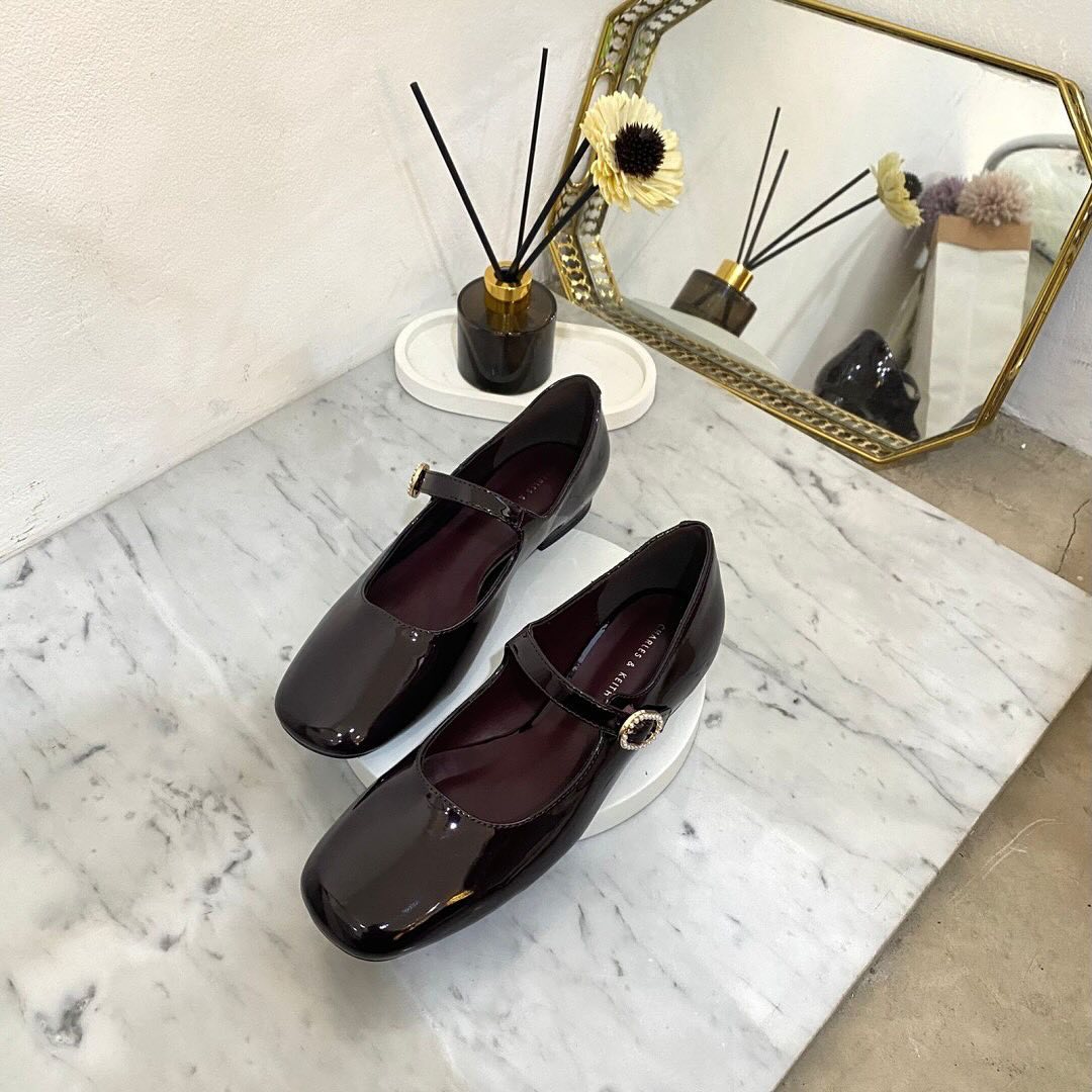 Women's Low Block Heel Sandals with Adjustable Ankle Straps - Patent Faux Leather