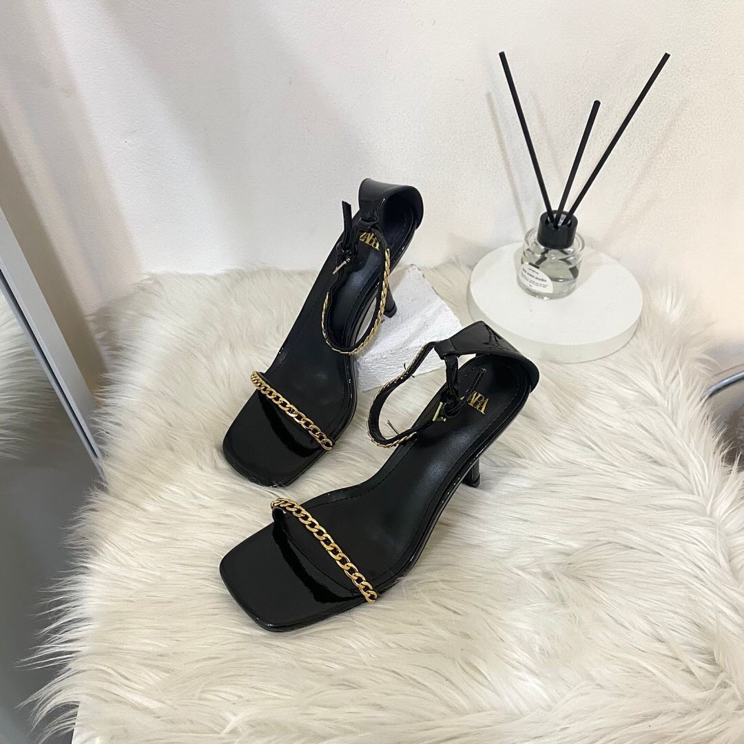 Black za-ra Adjustable Strip with permata leather Material