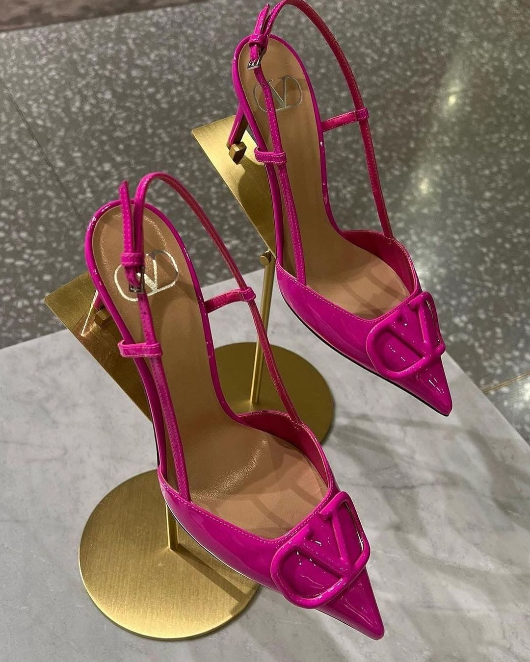 Valen-tin0 barbie premium