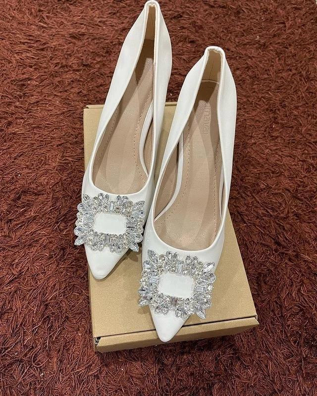 Square stone premium