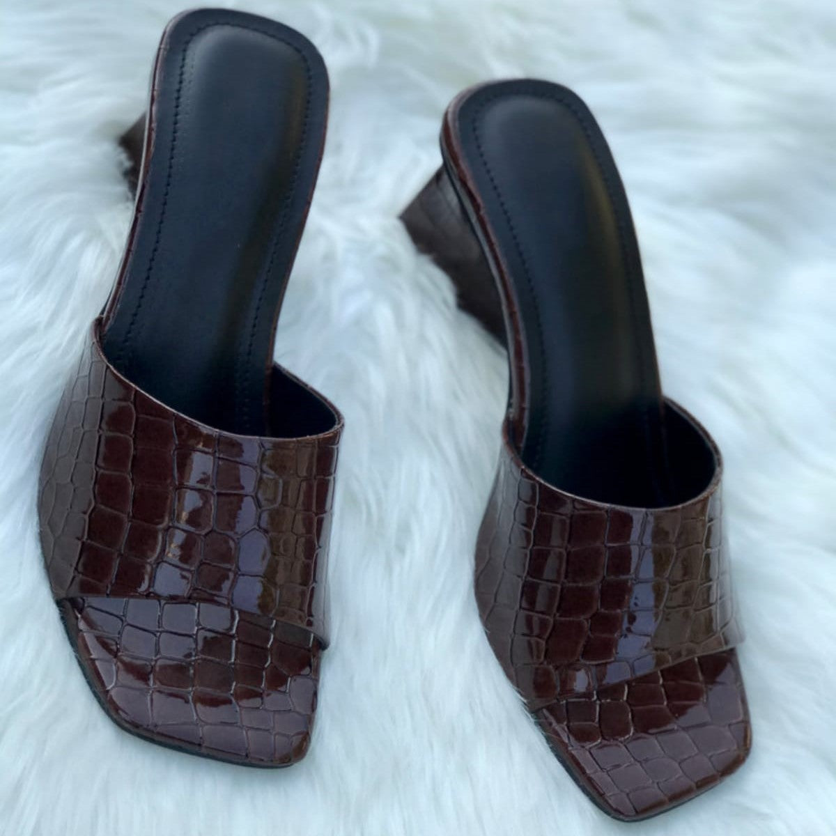 Texture Triangle Heel